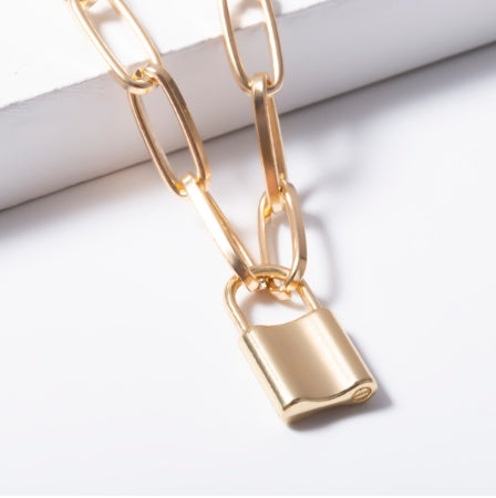 Bold Nostalgia Vintage Lock Pendant Chain Necklace