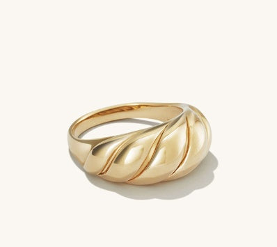Sculpted Elegance Twisted Gold Band Ring