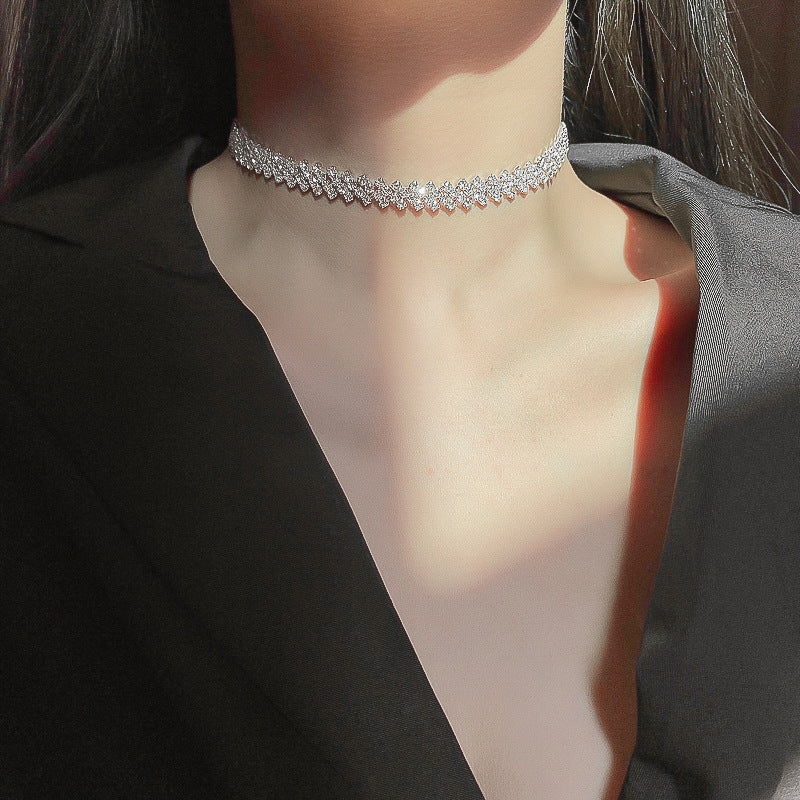 Timeless Sparkle – Silver Rhinestone Clavicle Chain Necklace
